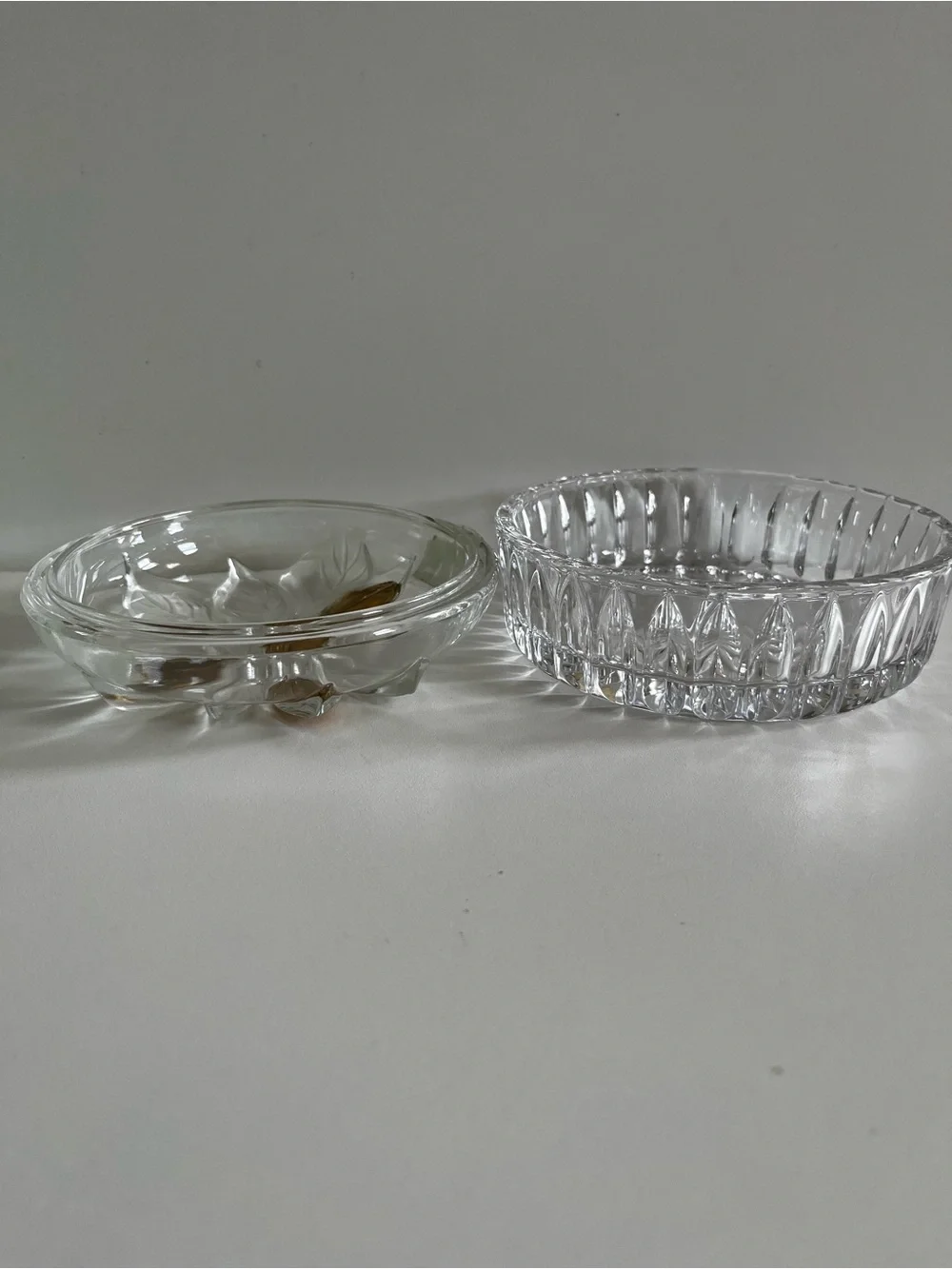 VTG Studio Nova Japan  Golden Poinsettia Round covered crystal Trinket,candy Box